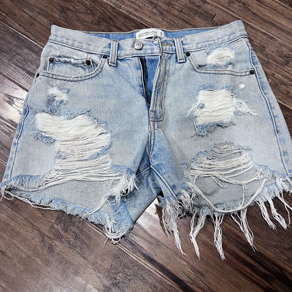 Abercrombie and Fitch cut off Jean shorts size 25